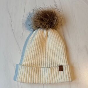 Lucky Brand Ivory Knit Hat with Faux Fur Pom-Pom